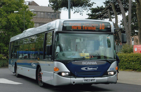 Route 10, Metrobus 534, YN03WPP, Crawley