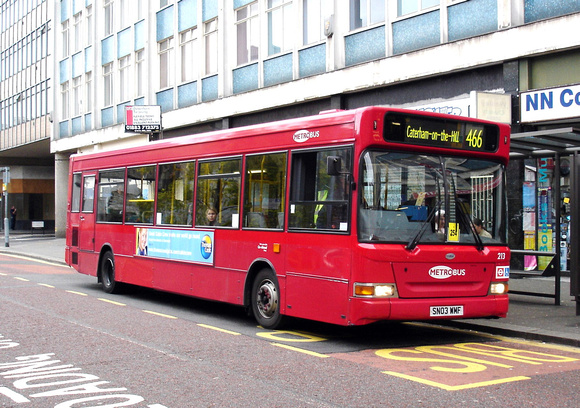 Route 466, Metrobus 213, SN03WMF, Croydon