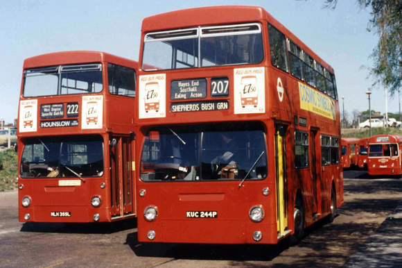 Route 207, London Transport, DM1244, KUC244P, Uxbridge