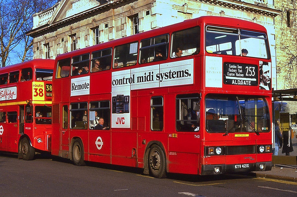 Route 253, London Transport, T421, KYV421X, Hackney