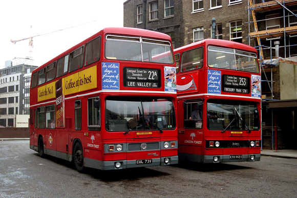 Route 22A, London Forest, T73, CUL73V, Aldgate MarkPitman