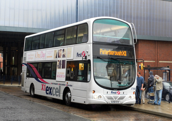 Route X1, First 37566, AU58ECE, Great Yarmouth