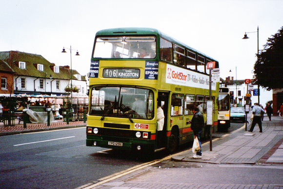 Route 406, London & Country, LR29, TPD129X, Epsom