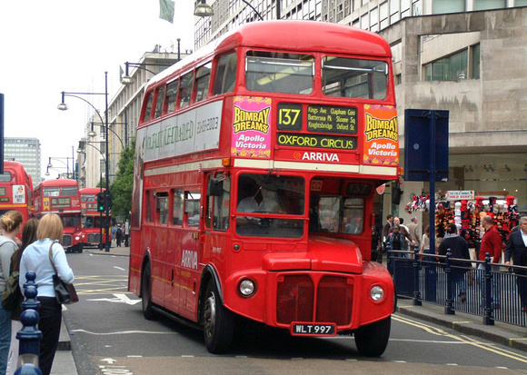 Route 137, Arriva London, RM997, WLT997, Oxford Street
