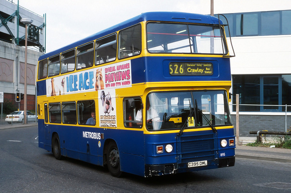 Route 526, Metrobus 895, C395DML, Crawley