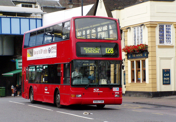 Route 128, East Thames Buses, VP16, X168FBB, Romford Station
