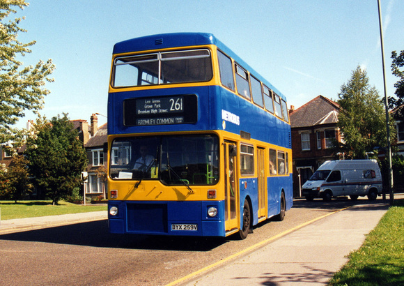Route 261, Metrobus, M259, BYX259V, Bromley