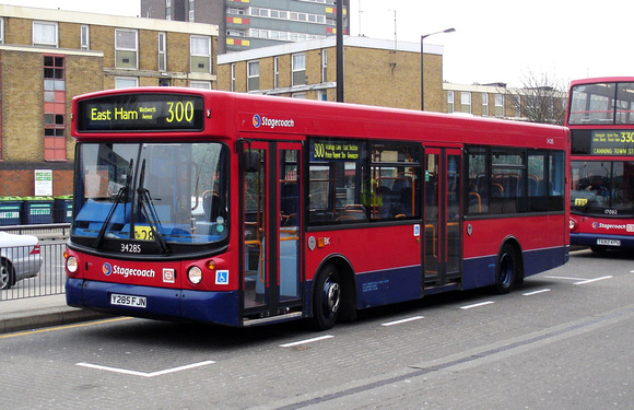 Route 300, Stagecoach London 34285, Y285FJN, Canning Town
