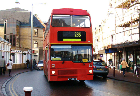 Route 285, Griffin Bus, KYV659X, Tunbridge Wells