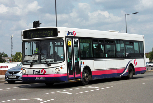 Route 58, First Berkshire 42346, X246AMO, Slough