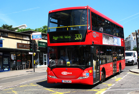 Route 320, Metrobus 977, YR10BCO, Bromley South