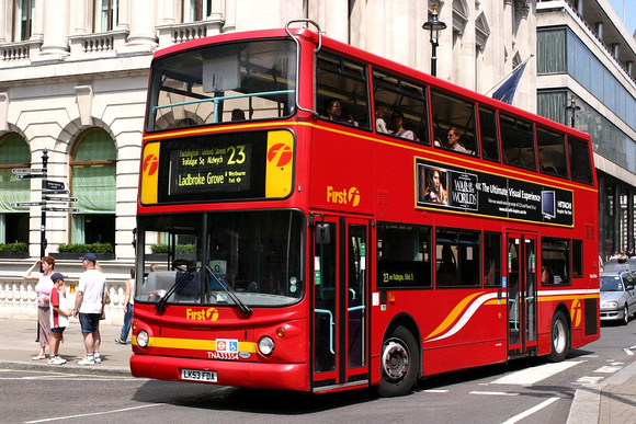 Route 23, First London, TNA33354, LK53FDA, Pall Mall