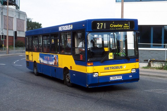 Route 271, Metrobus 754, L354FPF, Crawley