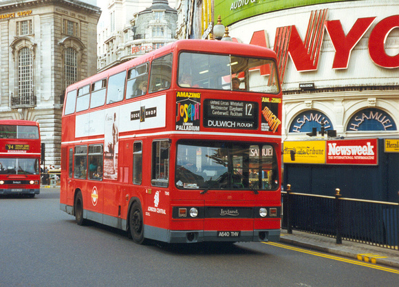 Route 12, London Central, T1040, A640THV, Piccadilly Circus