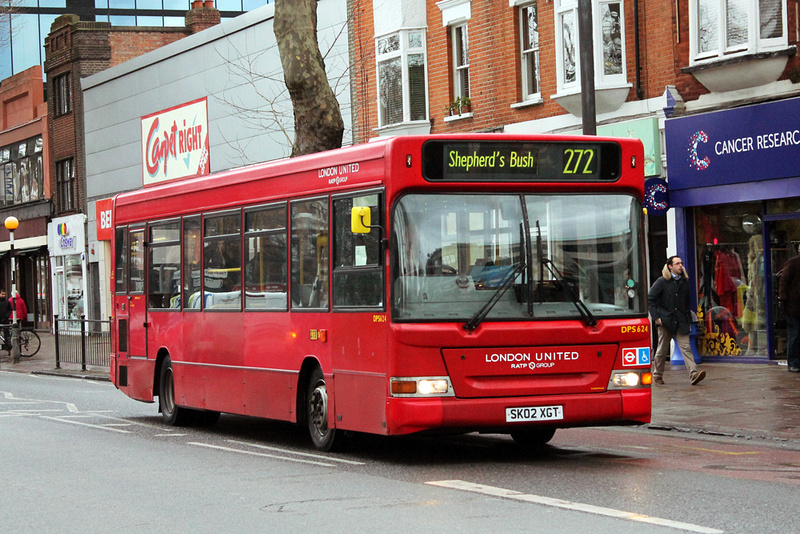 London Bus Routes | Route 272: Chiswick, Grove Park - Shepherd's Bush