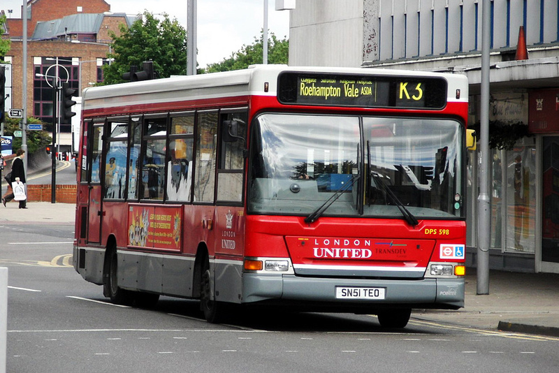 London Bus Routes | Route K3: Esher - Roehampton Vale