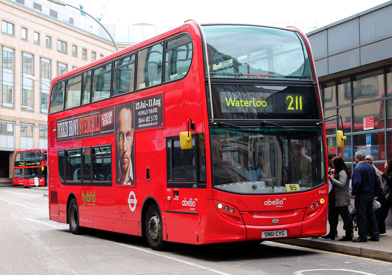 London Bus Routes | Route 211: Hammersmith - Waterloo