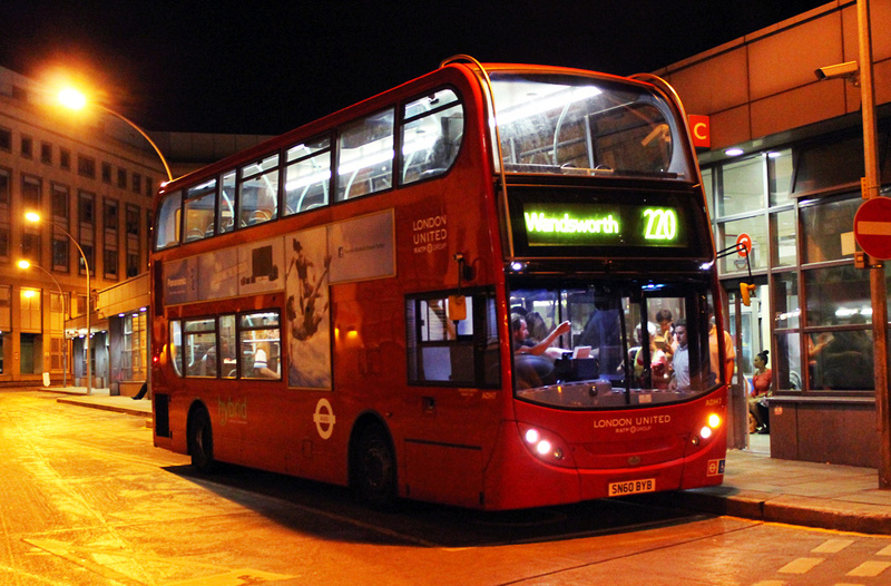 London Bus Routes | Route 220: Wandsworth - Willesden Junction