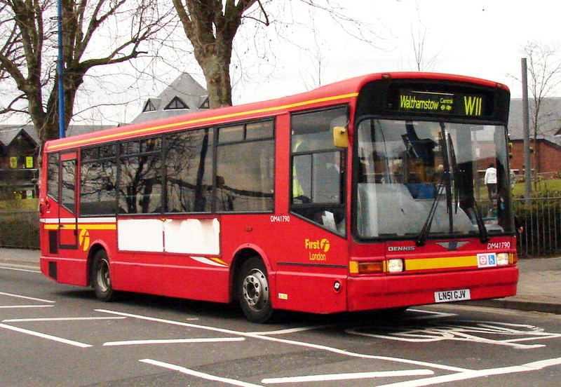 London Bus Routes | Route W11: Chingford Hall Estate - Walthamstow Central