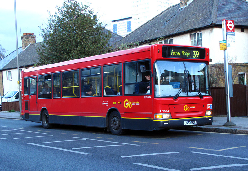 London Bus Routes | Route 39: Clapham Junction - Putney Bridge